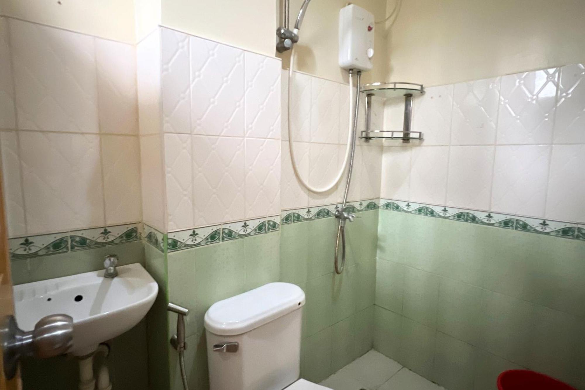 Sta Rosa Inn Iloilo Powered By Cocotel Стая снимка